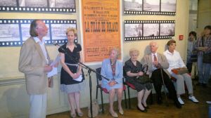 Michel Roquebert rend hommage à Jean Deschamps.